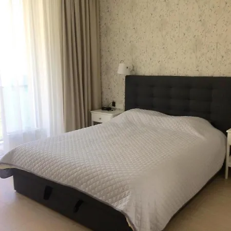 2 Bedroom Near Old Town Apartman *